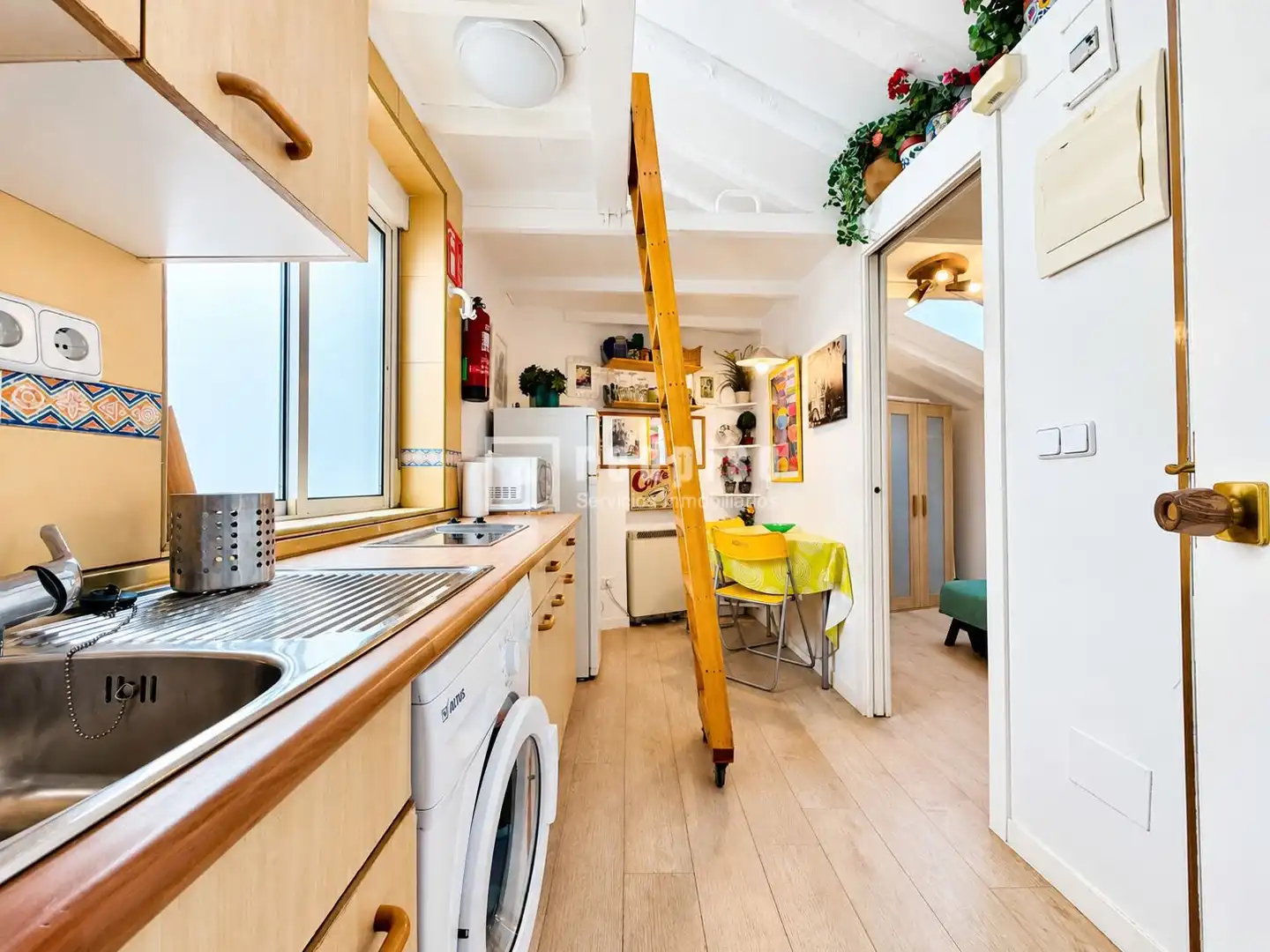 Küche von Maisonette zum Verkauf in Madrid mit Klimaanlage, Heizung und Abstellraum
