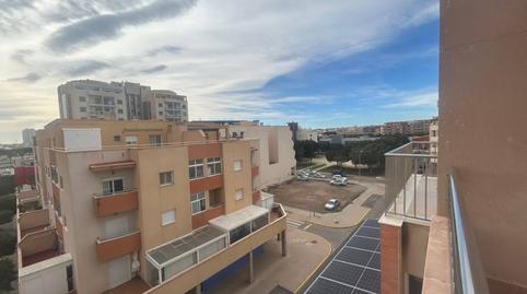 Foto 3 de Pis en venda a Calle Campiña, Pabellón - Estación - El Corte Inglés, Almería