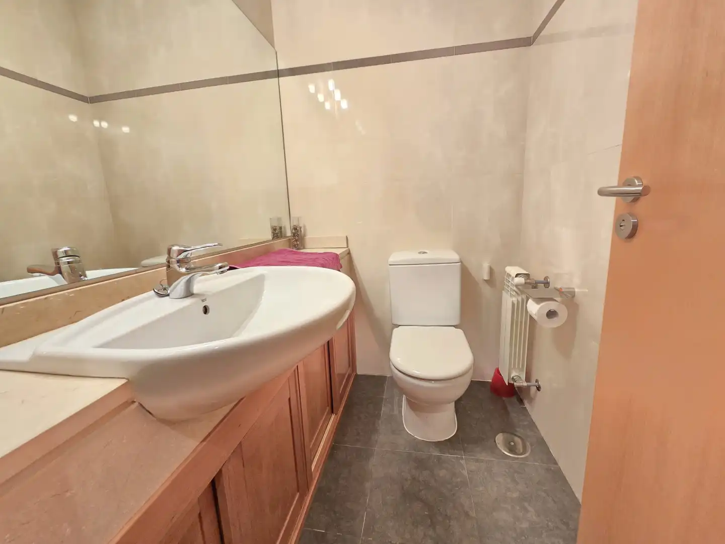 Badezimmer von Wohnung zum Verkauf in Madrid mit Klimaanlage, Heizung und Abstellraum