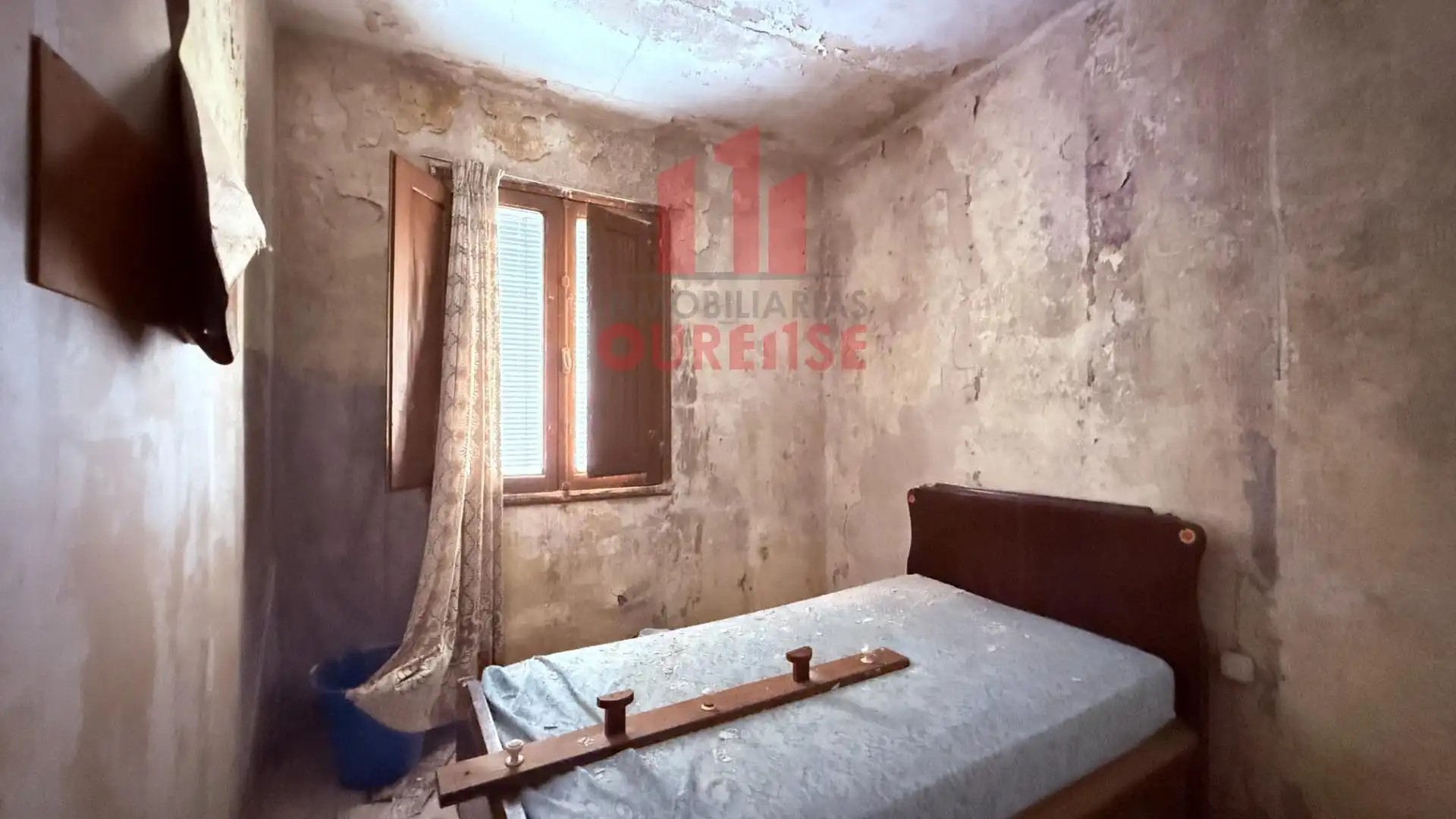Bedroom of Buildings for sale in Ourense Capital 