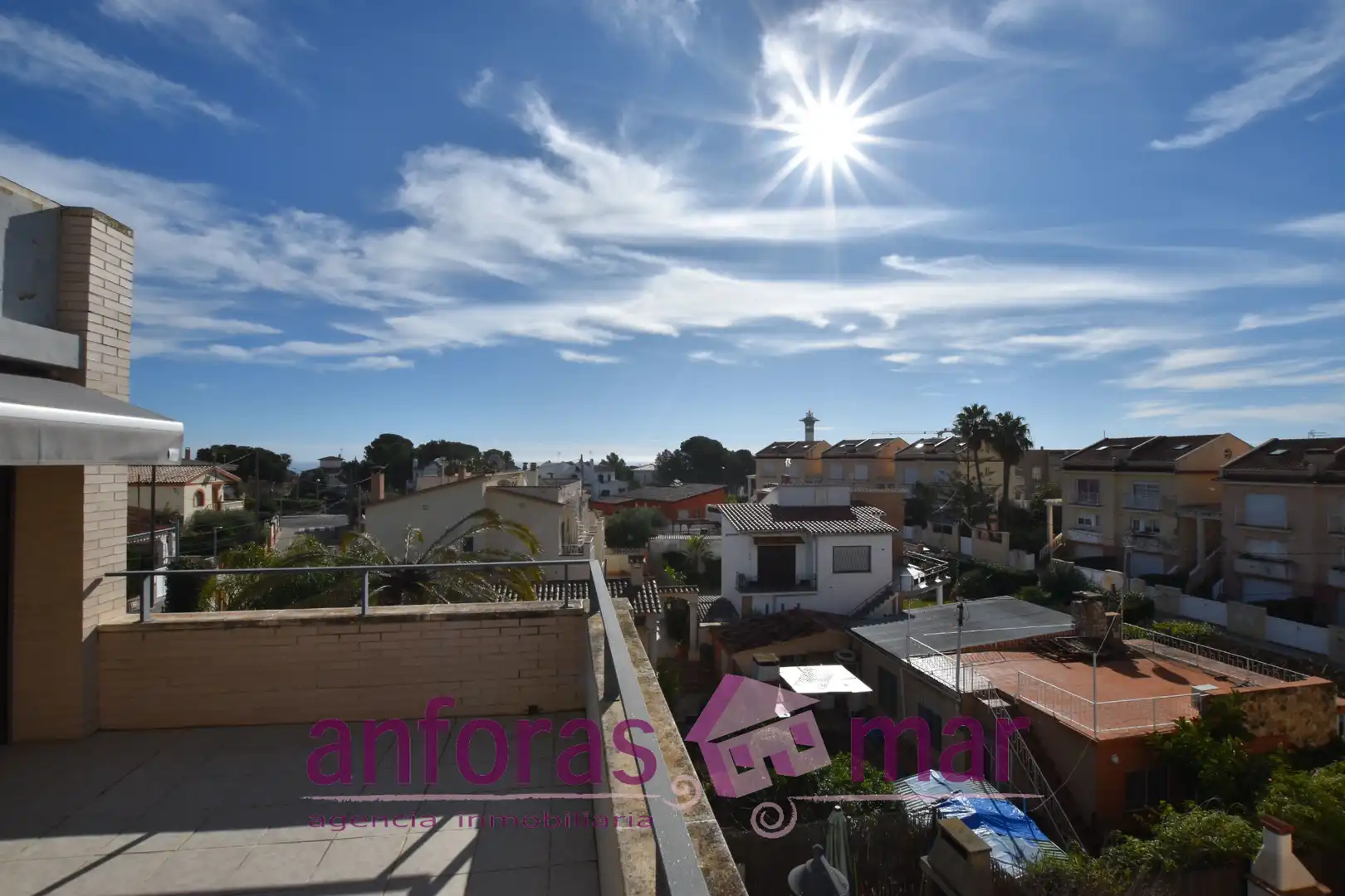 Vista exterior de Casa adosada en venta en Torredembarra con Aire acondicionado, Calefacción y Jardín privado