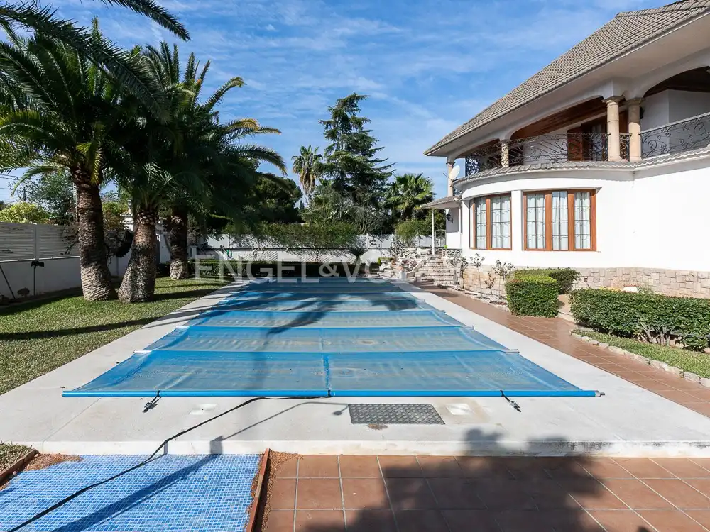 Piscina de Casa o chalet en venta en Paterna con Calefacción, Jardín privado y Parquet