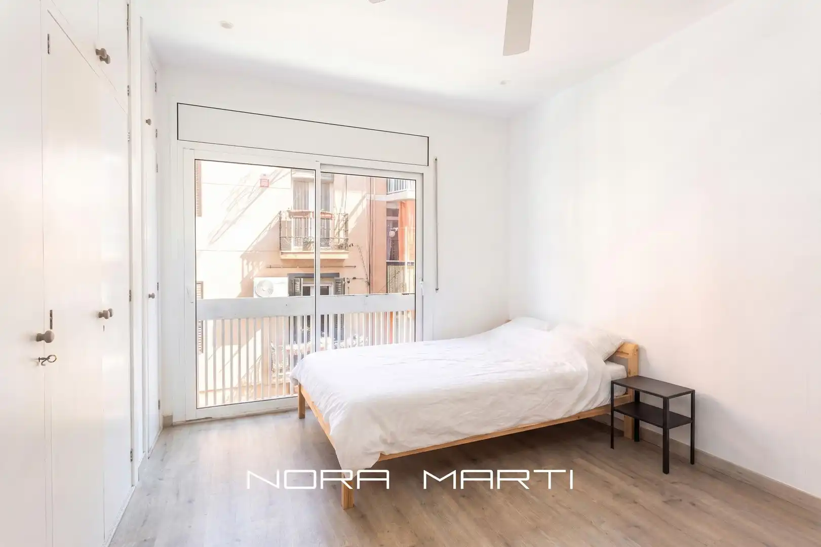 Habitación de Piso en venta en Barcelona con Calefacción, Terraza y Balcón