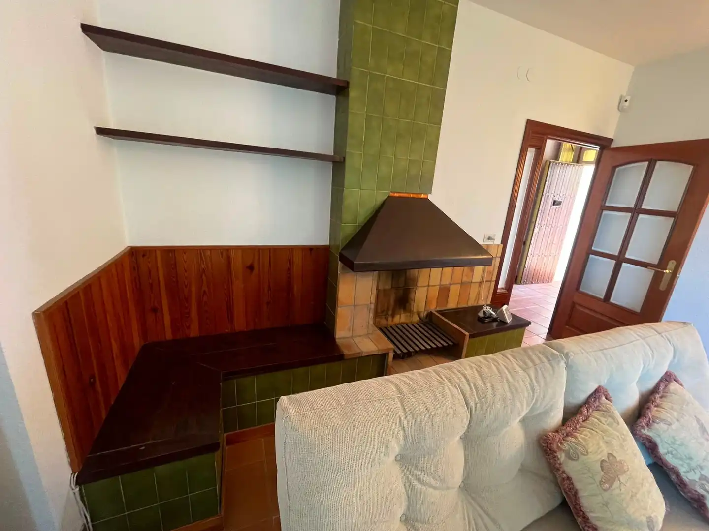 Sala d'estar de Casa o xalet de lloguer en Gelida amb Jardí privat, Traster i Piscina