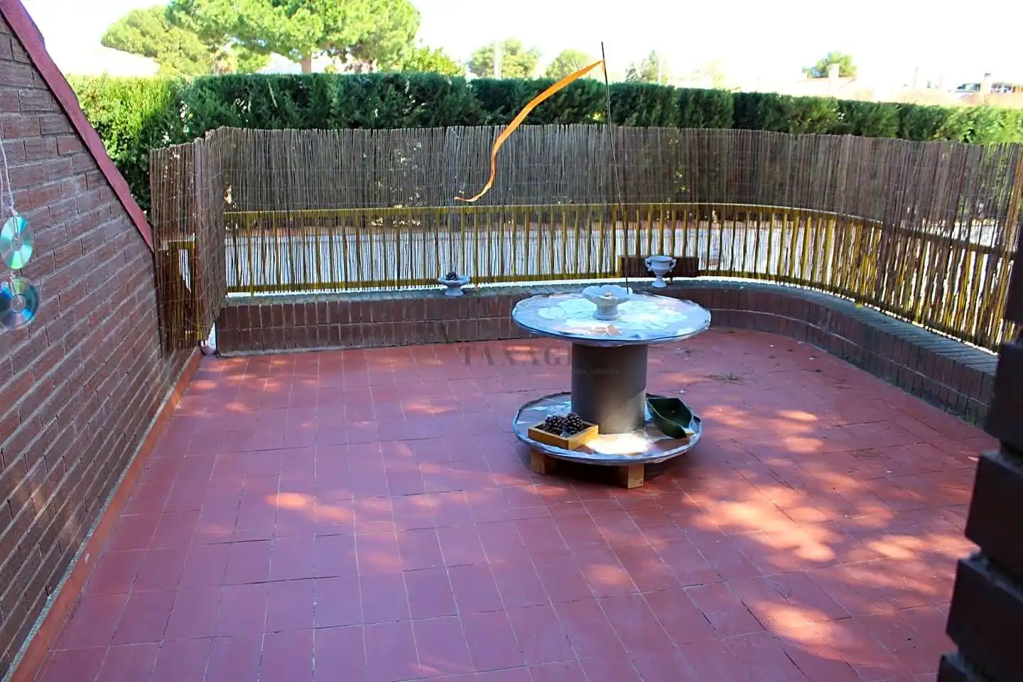 Jardín de Casa adosada en venta en Deltebre con Terraza, Amueblado y Piscina comunitaria