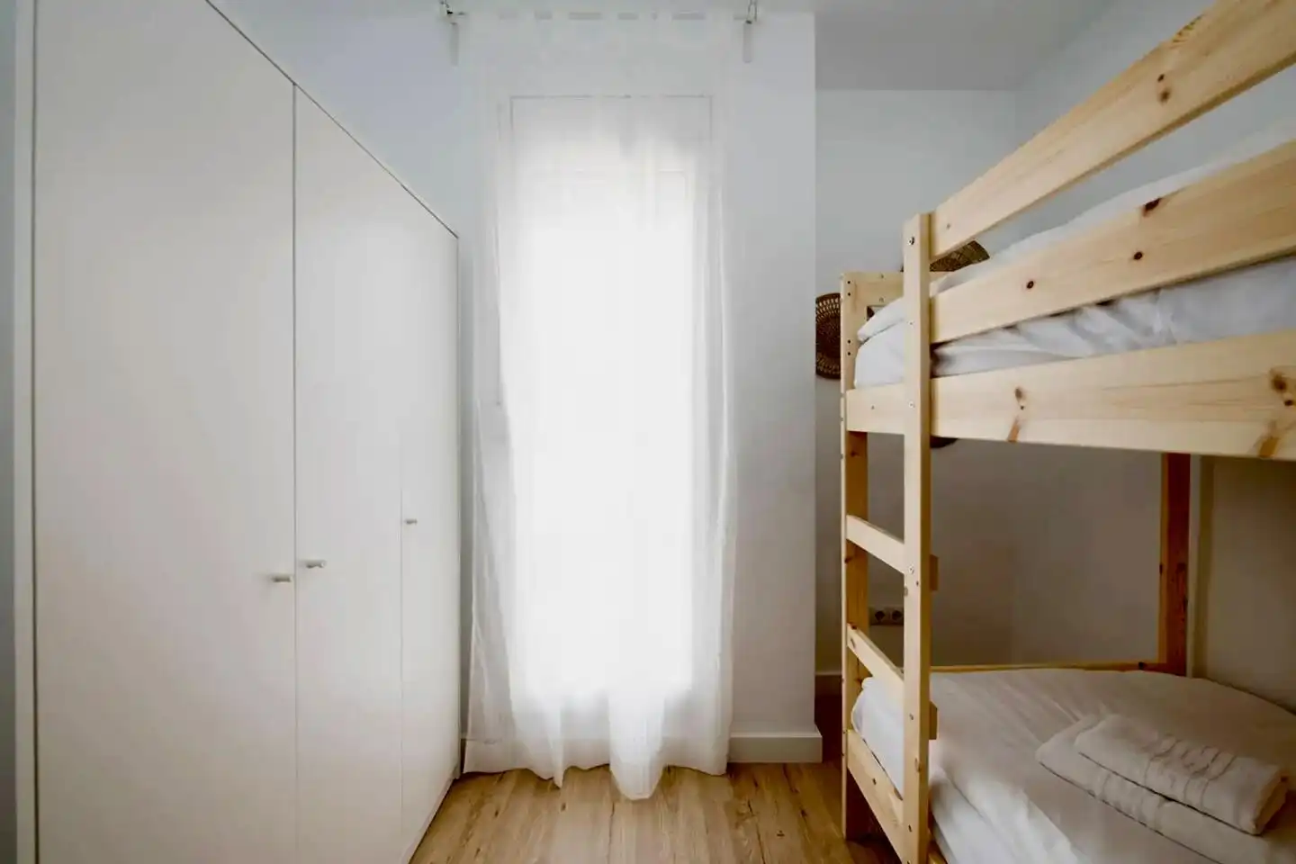 Habitación de Ático en venta en Gavà con Aire acondicionado, Terraza y Piscina