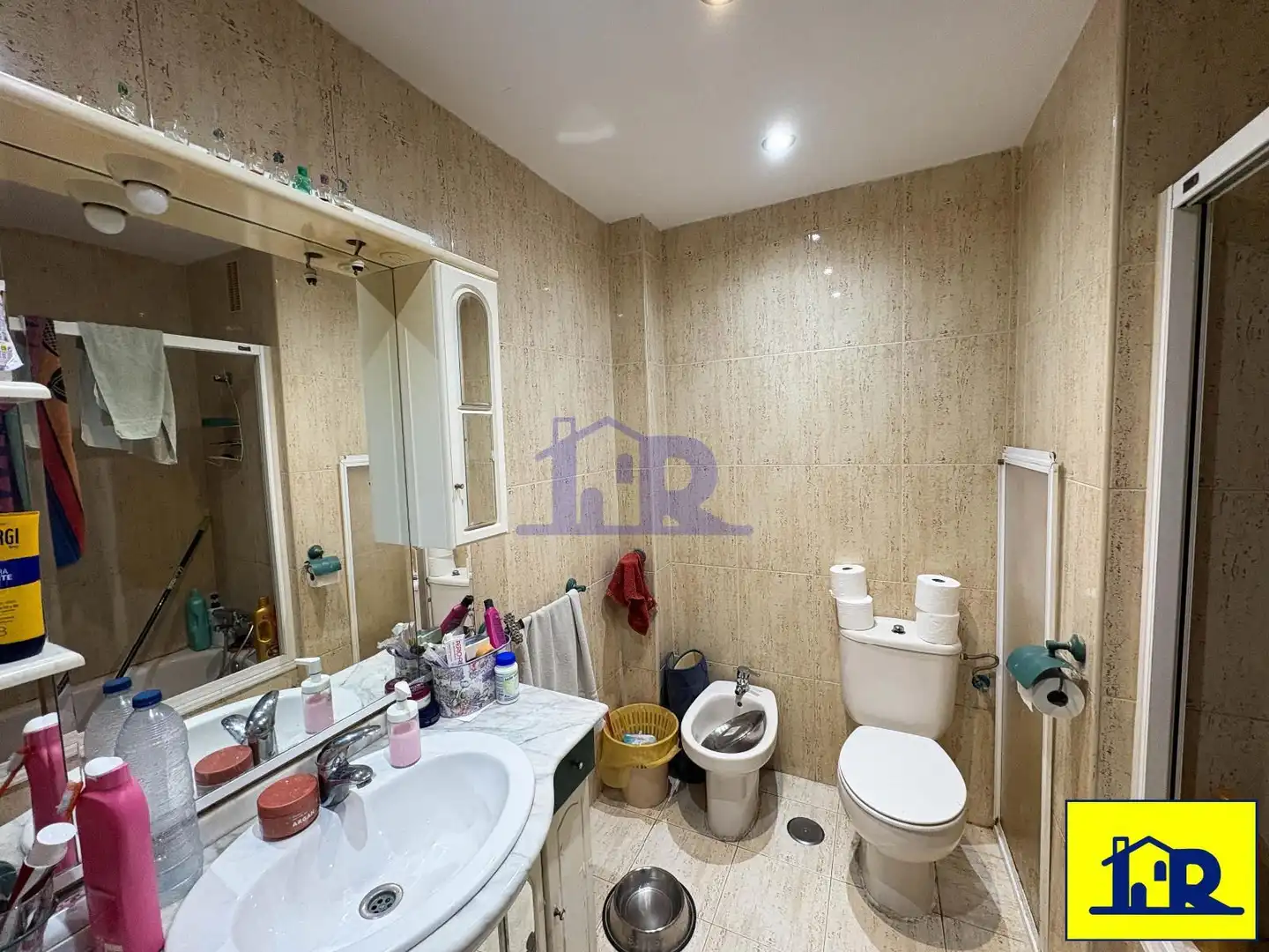Baño de Piso en venta en Cuenca con Calefacción, Terraza y Trastero