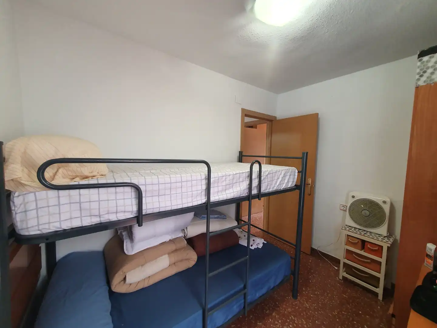 Habitación de Apartamento de alquiler en Granada con Aire acondicionado, Calefacción y Terraza
