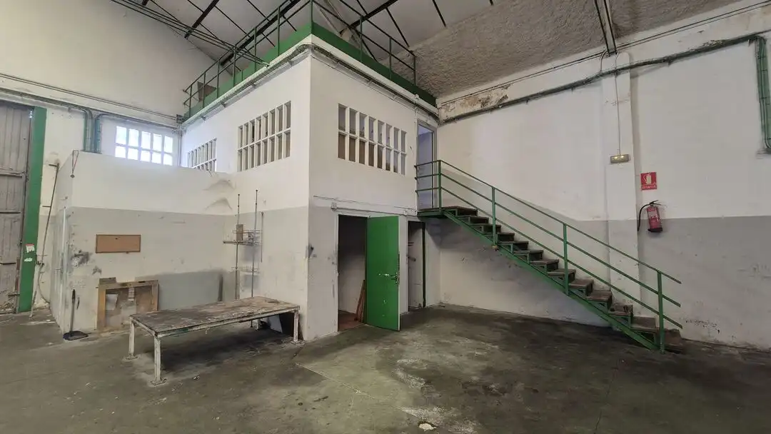 Nave industrial en venta en Ansoáin / Antsoain