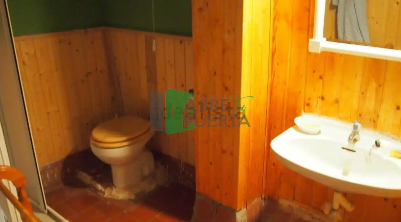Baño de Finca rústica en venta en O Pereiro de Aguiar  con Calefacción, Jardín privado y Trastero