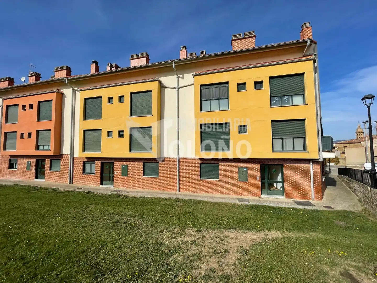 Vista exterior de Apartament en venda en Cuzcurrita de Río Tirón amb Calefacció, Terrassa i Moblat