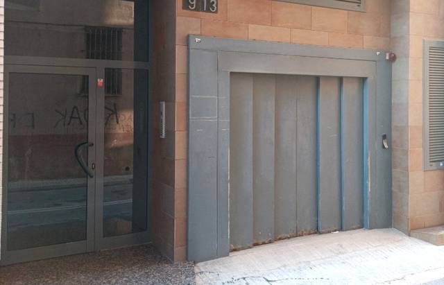 Garaje en Venta en Carrer Oviedo en Zona Hospital