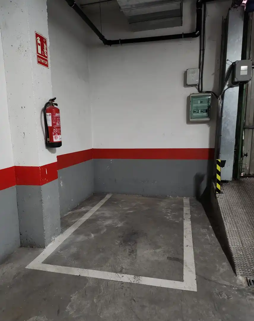 Parkplatz mit Aufzug zum Verkauf in Calle Pedro Alonso, imagen 4