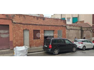 Residential land for sale in Calle Isaac Albéniz