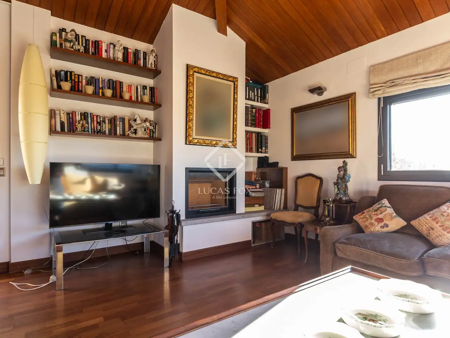 Sala de estar de Casa o chalet en venta en Sant Cugat del Vallès con Aire acondicionado, Calefacción y Jardín privado