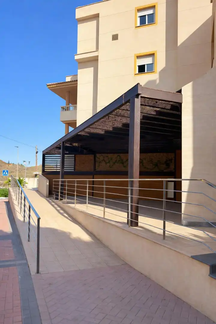 Terrassa de Local en venda en Calabardina