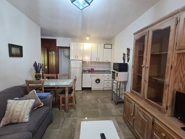 Piso en Alquiler en Calle Cisne en Pajaritos