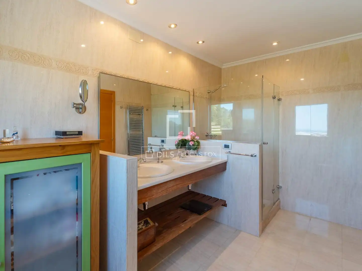 Bathroom of Houses for sale in Sagunto / Sagunt  with Air Conditioner, Heating and Private garden