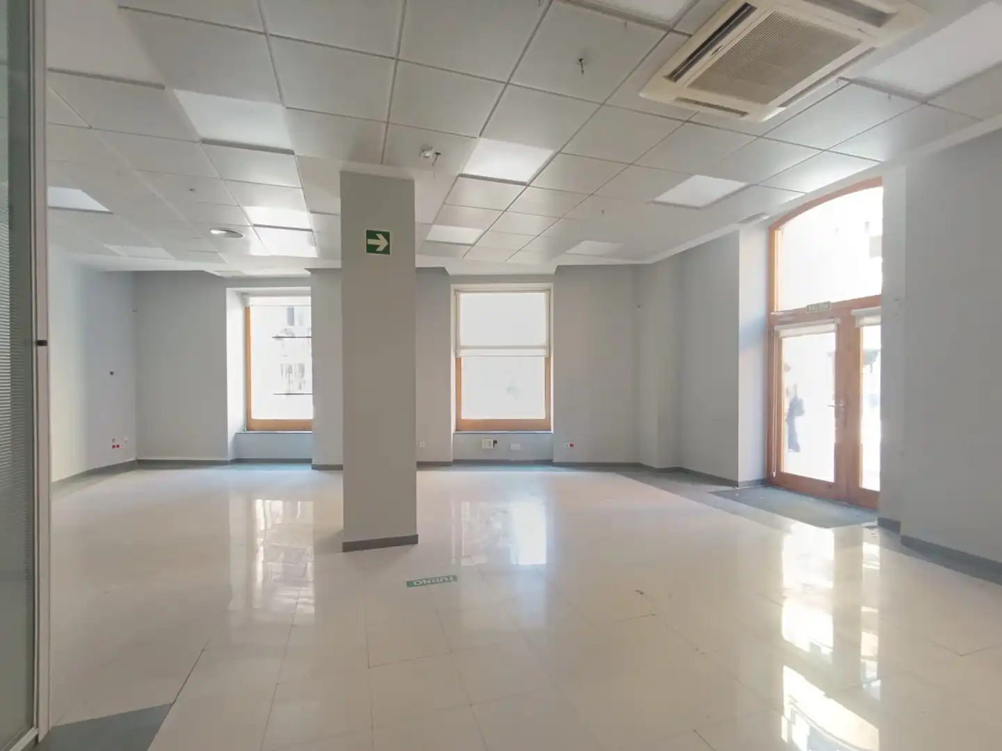 Commercial properties for rent in Oviedo   with Air Conditioner