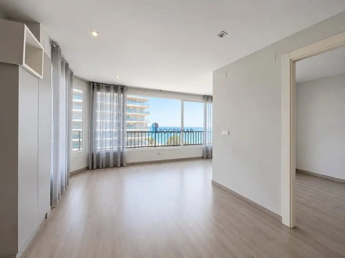 Habitación de Apartamento en venta en Benicasim / Benicàssim con Piscina comunitaria