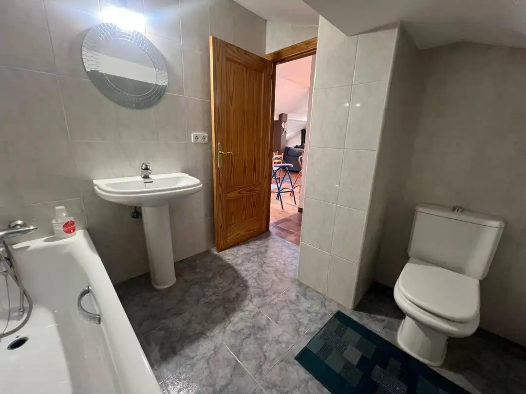 Bany de Casa o xalet en venda en Añana amb Calefacció, Jardí privat i Traster