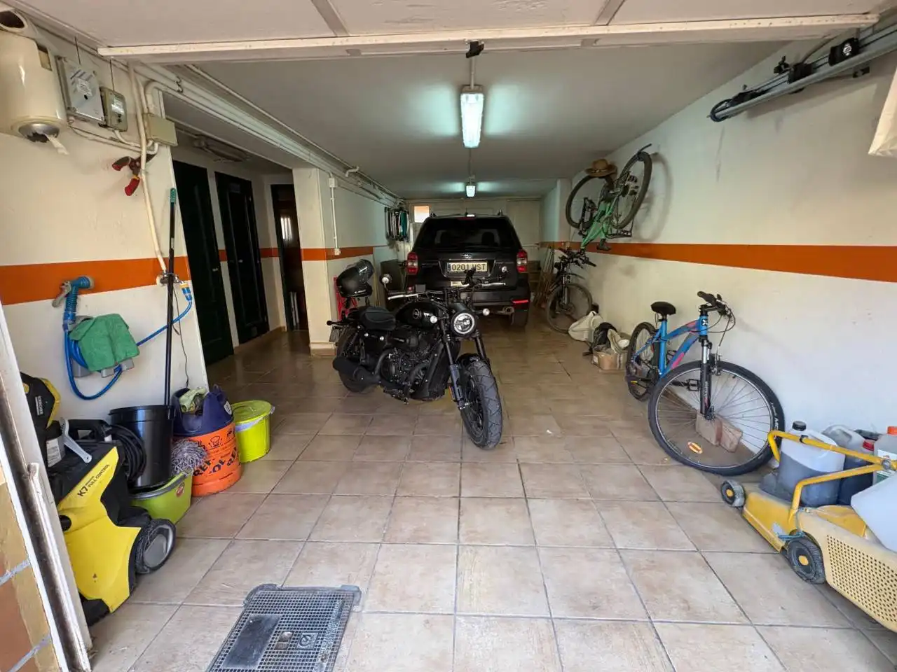 Parking de Casa adosada en venta en Binéfar con Aire acondicionado, Calefacción y Jardín privado