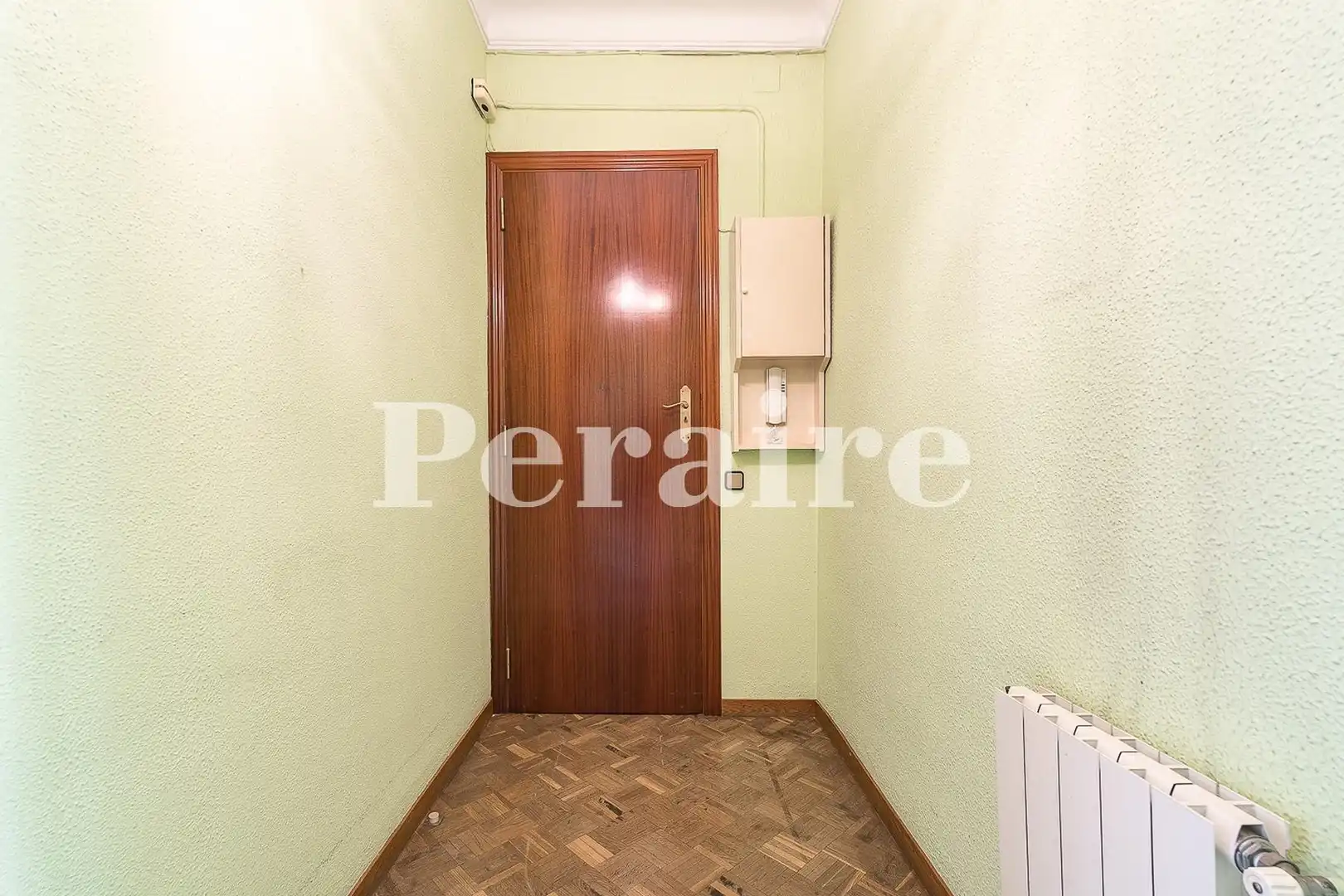 Wohnung zum Verkauf in Barcelona mit Klimaanlage, Heizung und Parkett