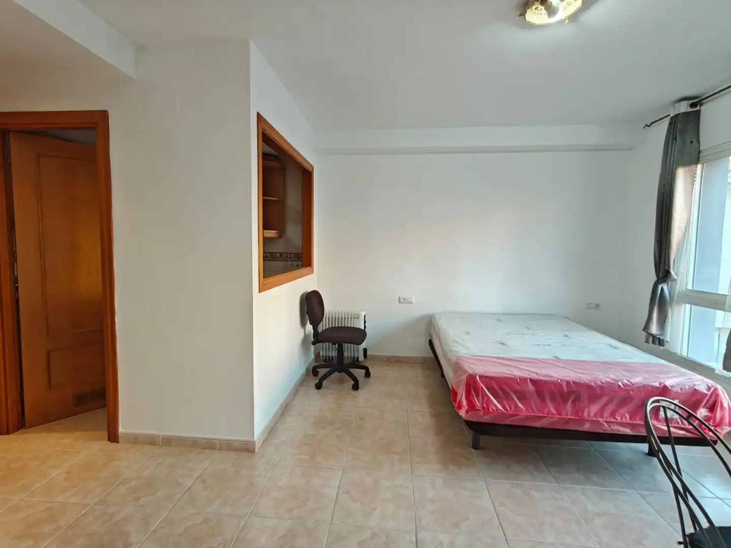 Habitación de Piso en venta en Girona con Calefacción