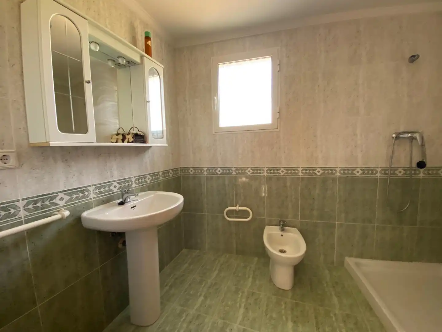 Badezimmer von Haus oder Chalet zum Verkauf in Gandia mit Heizung, Terrasse und Möbliert