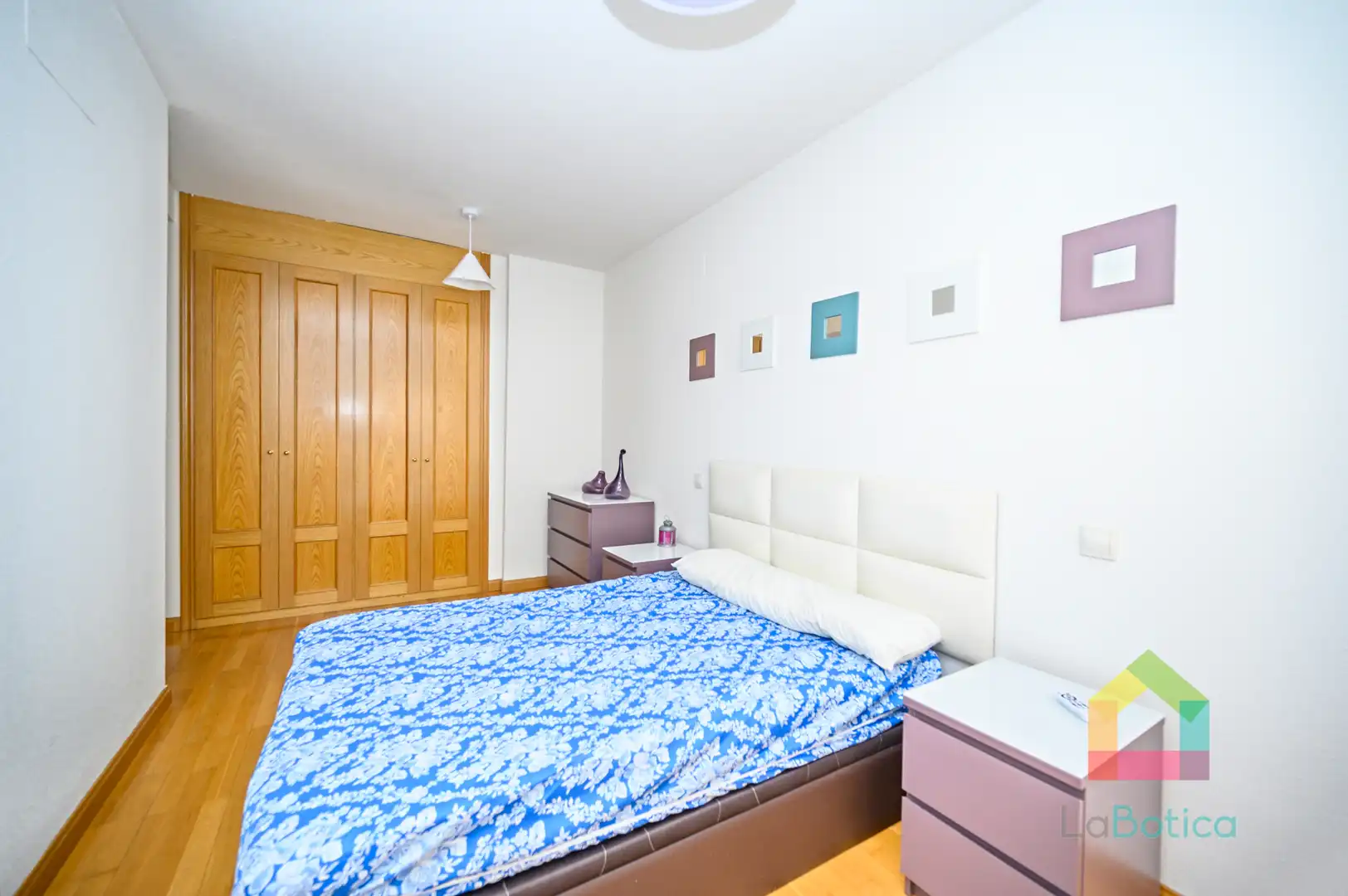 Dormitori de Apartament en venda en Toledo amb Aire condicionat, Moblat i Piscina comunitària