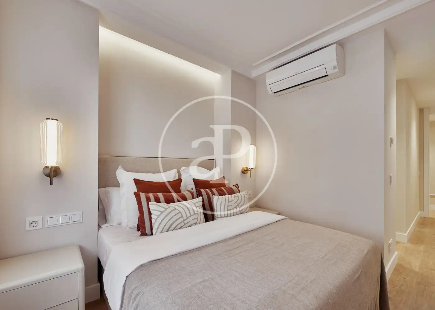 Bedroom of Flat for sale in Madrid  with Air Conditioner, Heating and Terrace
