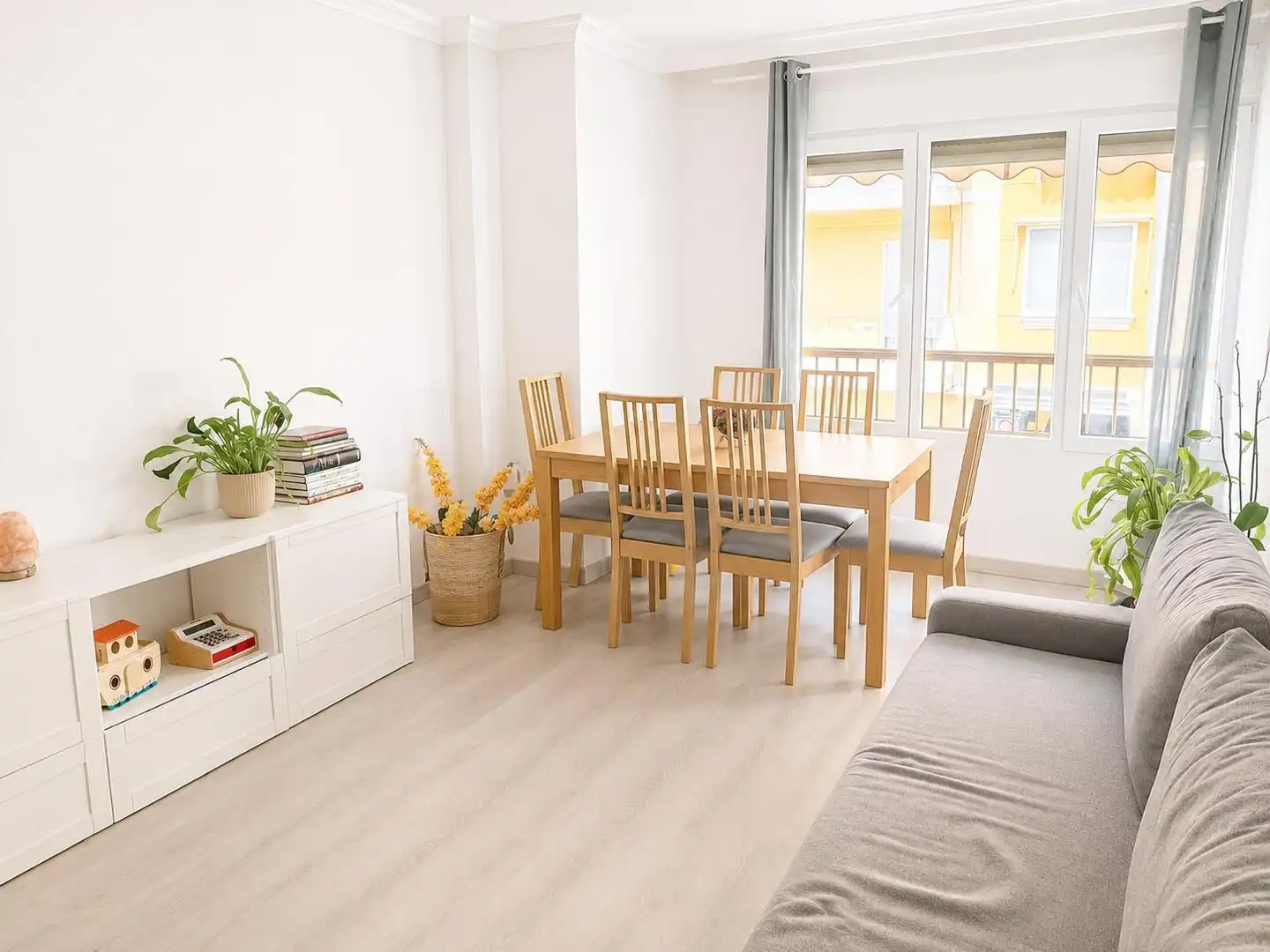 Comedor de Apartamento en venta en Elche / Elx con Aire acondicionado, Terraza y Trastero