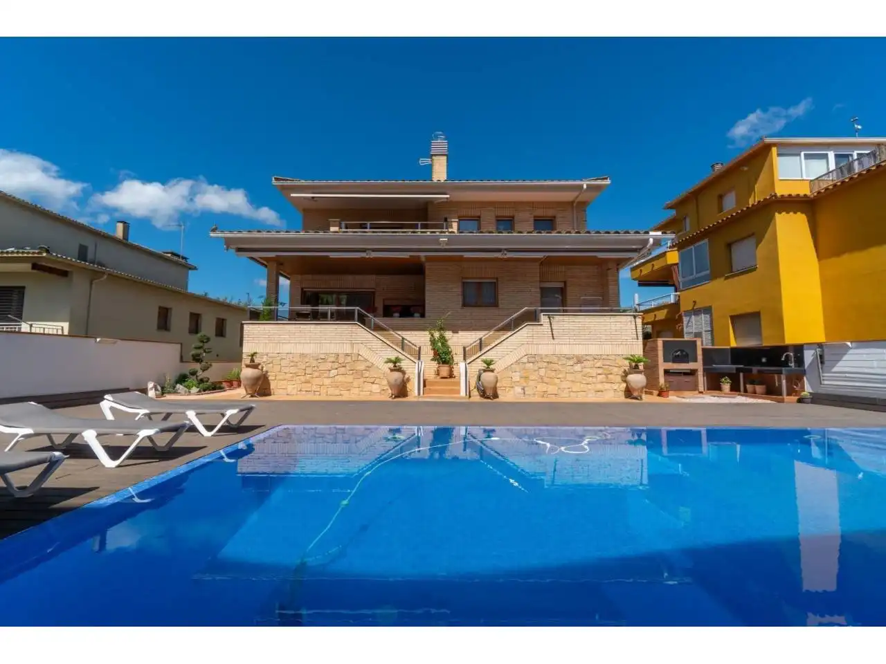Exterior view of Houses for sale in Banyoles  with Air Conditioner, Heating and Private garden