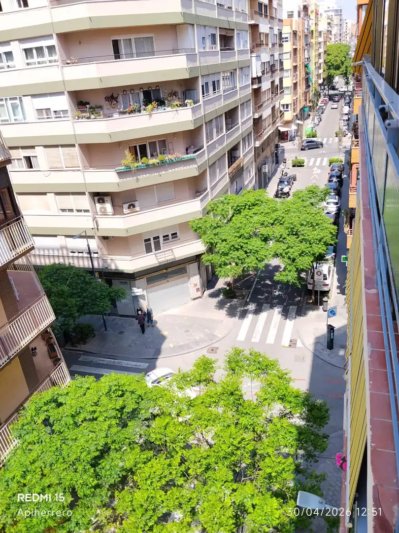 Vista exterior de Piso de alquiler en Alicante / Alacant con Amueblado y Balcón
