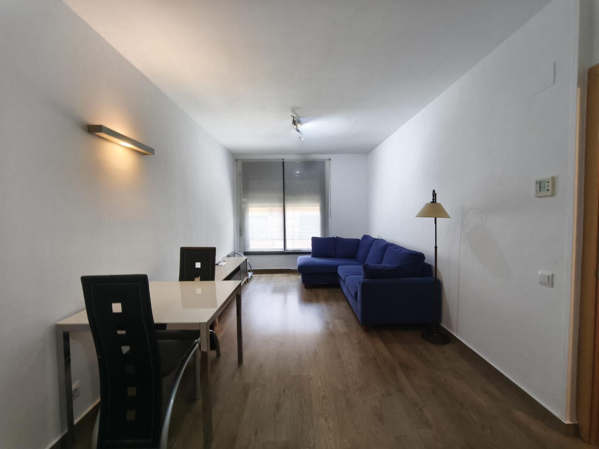 Living room of Flat for sale in Vilafranca del Penedès  with Air Conditioner, Heating and Parquet flooring