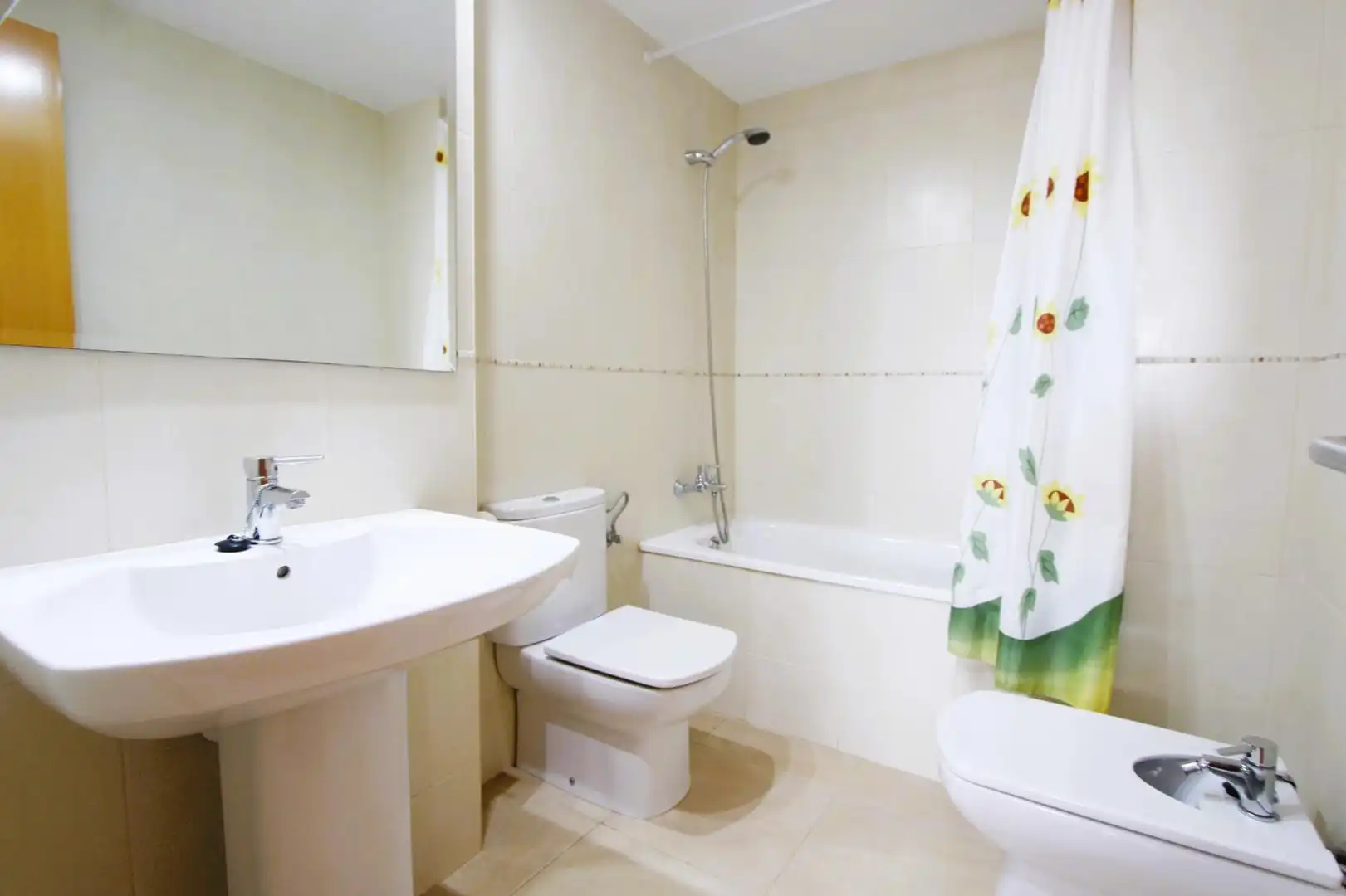 Bathroom of Apartments for sale in Oropesa del Mar / Orpesa  with Terrace, Furnished and Community pool