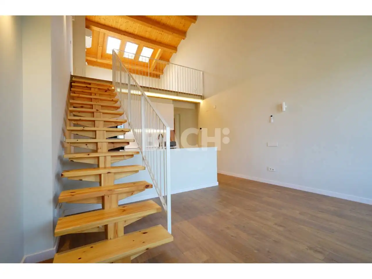 Duplexes for sale in Vic  with Air Conditioner, Heating and Parquet flooring
