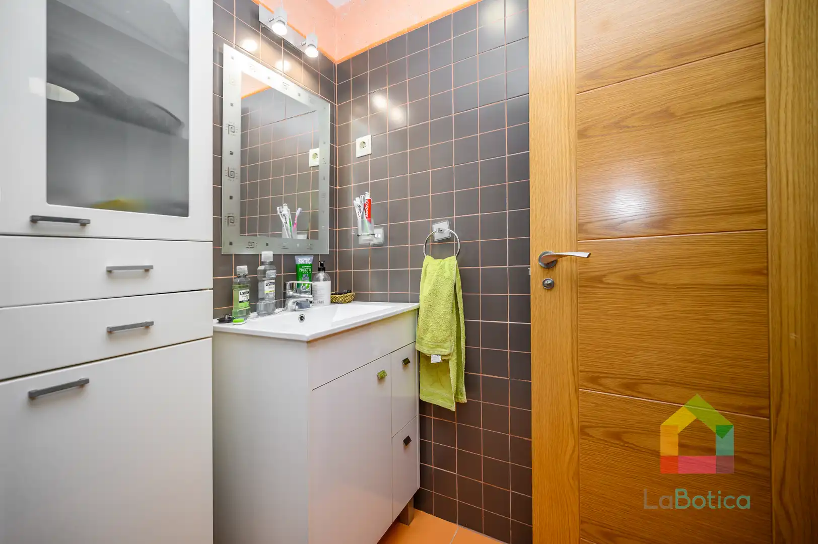Baño de Piso en venta en Cabañas de la Sagra con Aire acondicionado y Calefacción
