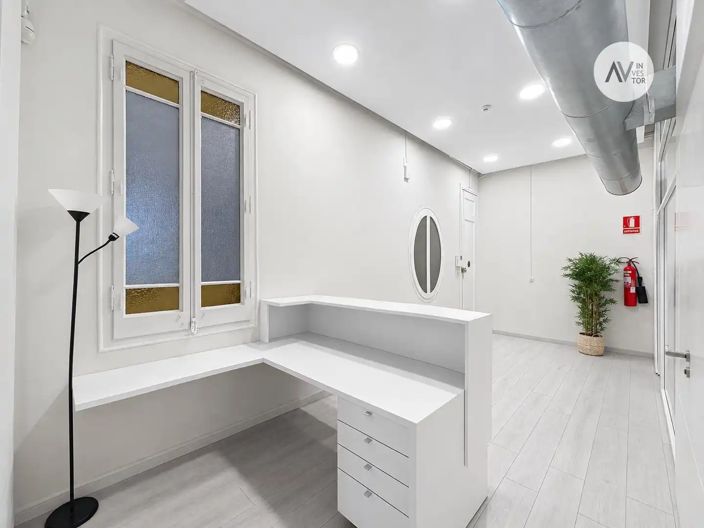 Office for rent in Barcelona  with Air Conditioner, Heating and Storage room