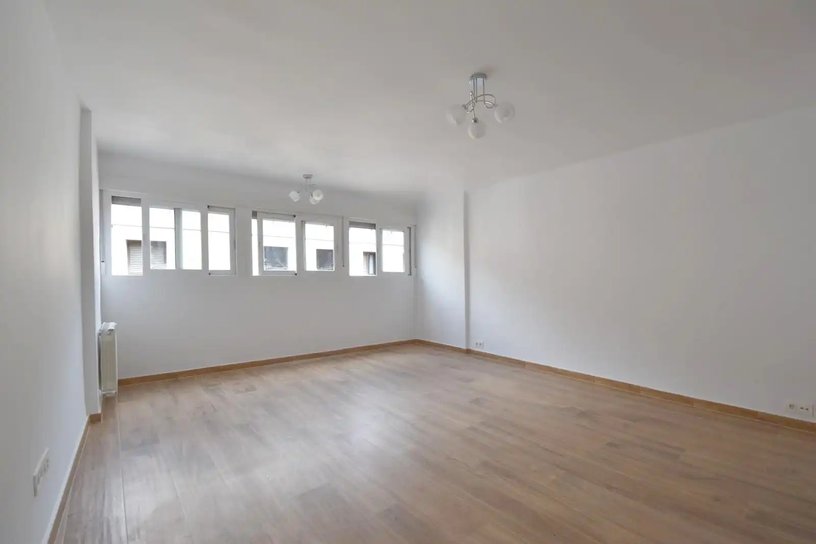 Wohnzimmer von Wohnung zum Verkauf in Pinto mit Heizung