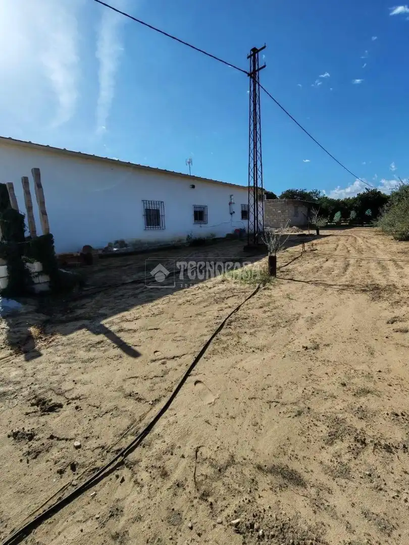 Finca rústica en venta en Marchena con Aire acondicionado