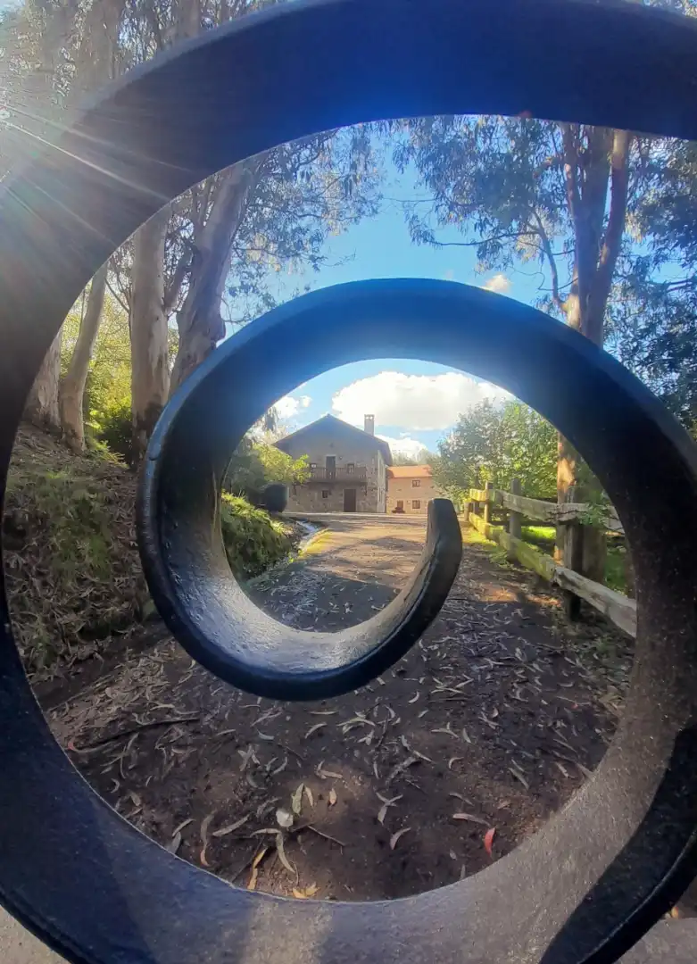 Vista exterior de Casa o xalet en venda en Villacarriedo amb Calefacció i Moblat