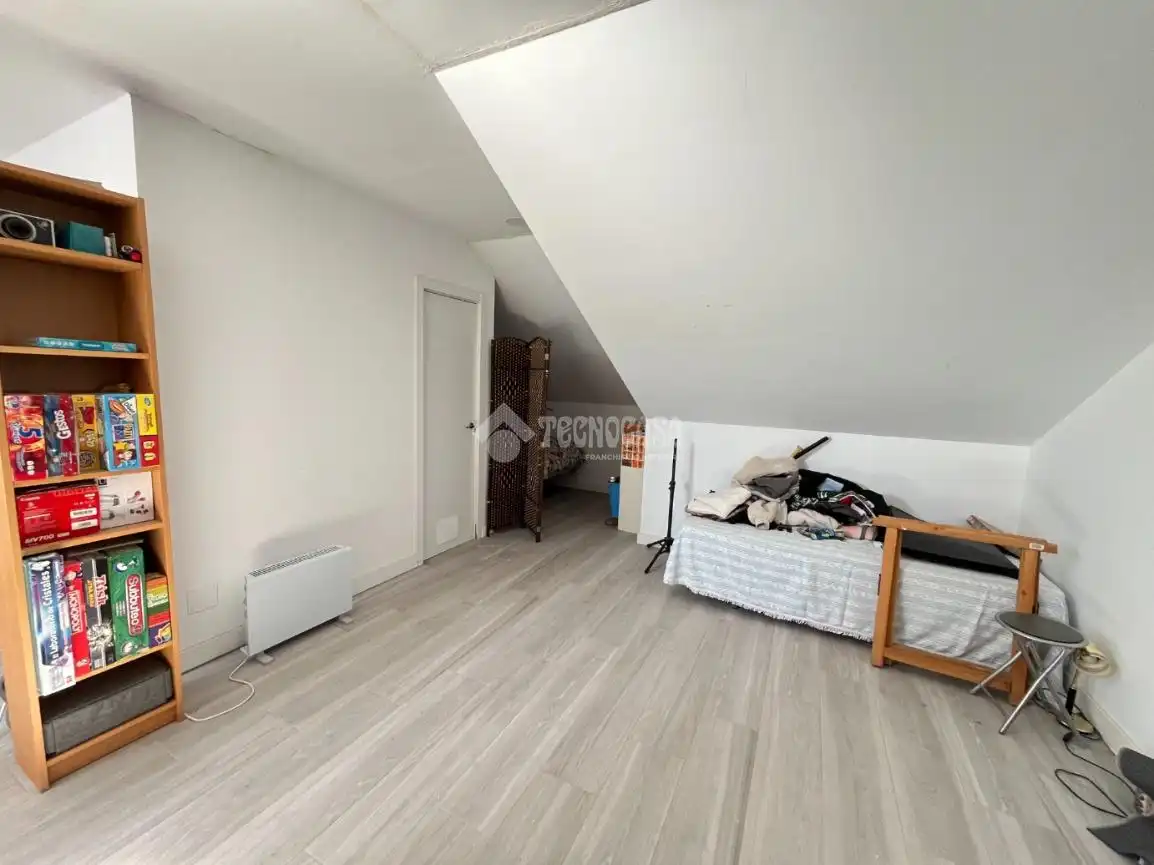 Casa adosada en venta en Loeches