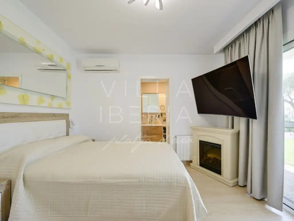 Habitación de Casa o chalet en venta en Castell d'Aro, Platja d'Aro i s'Agaró con Aire acondicionado, Calefacción y Jardín privado