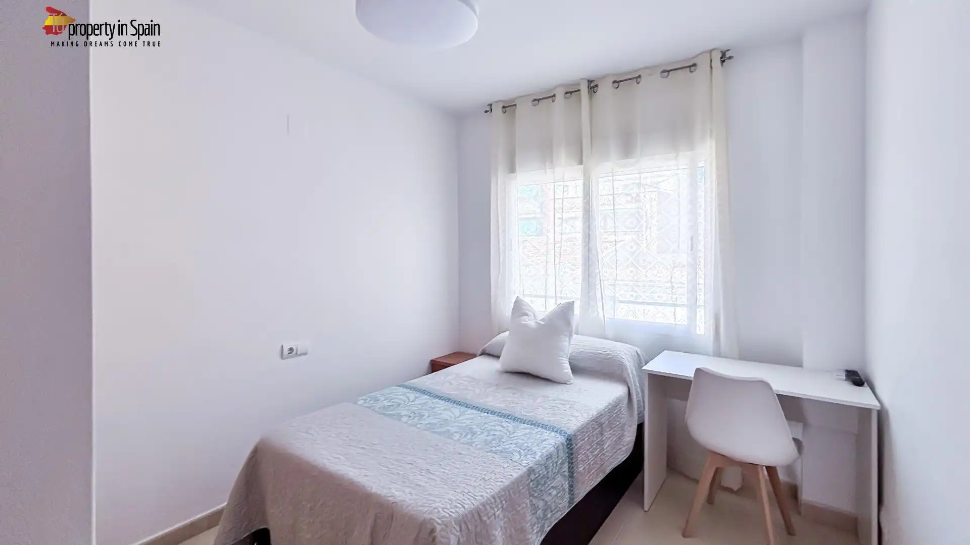 Bedroom of Flat for share in Alicante / Alacant