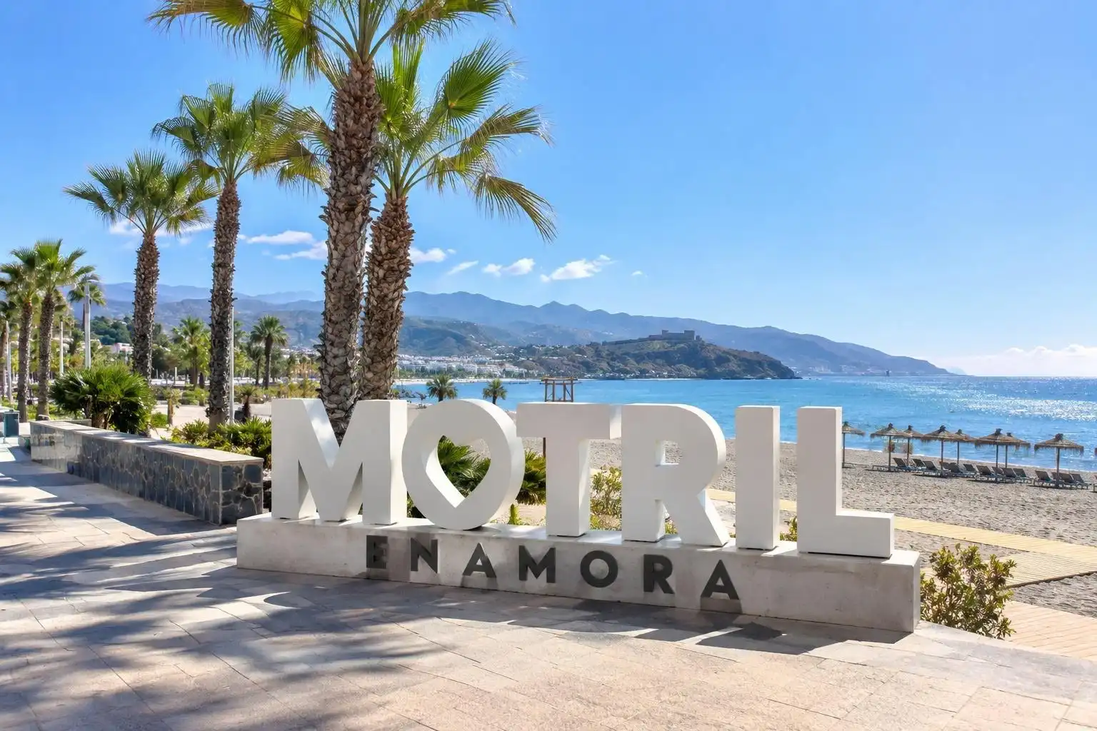 Vista exterior de Ático en venta en Motril con Aire acondicionado y Balcón