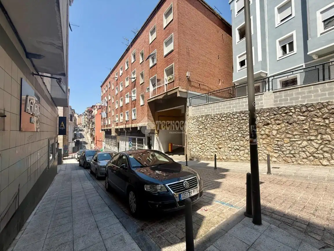 Vista exterior de Pis en venda en Santander amb Calefacció