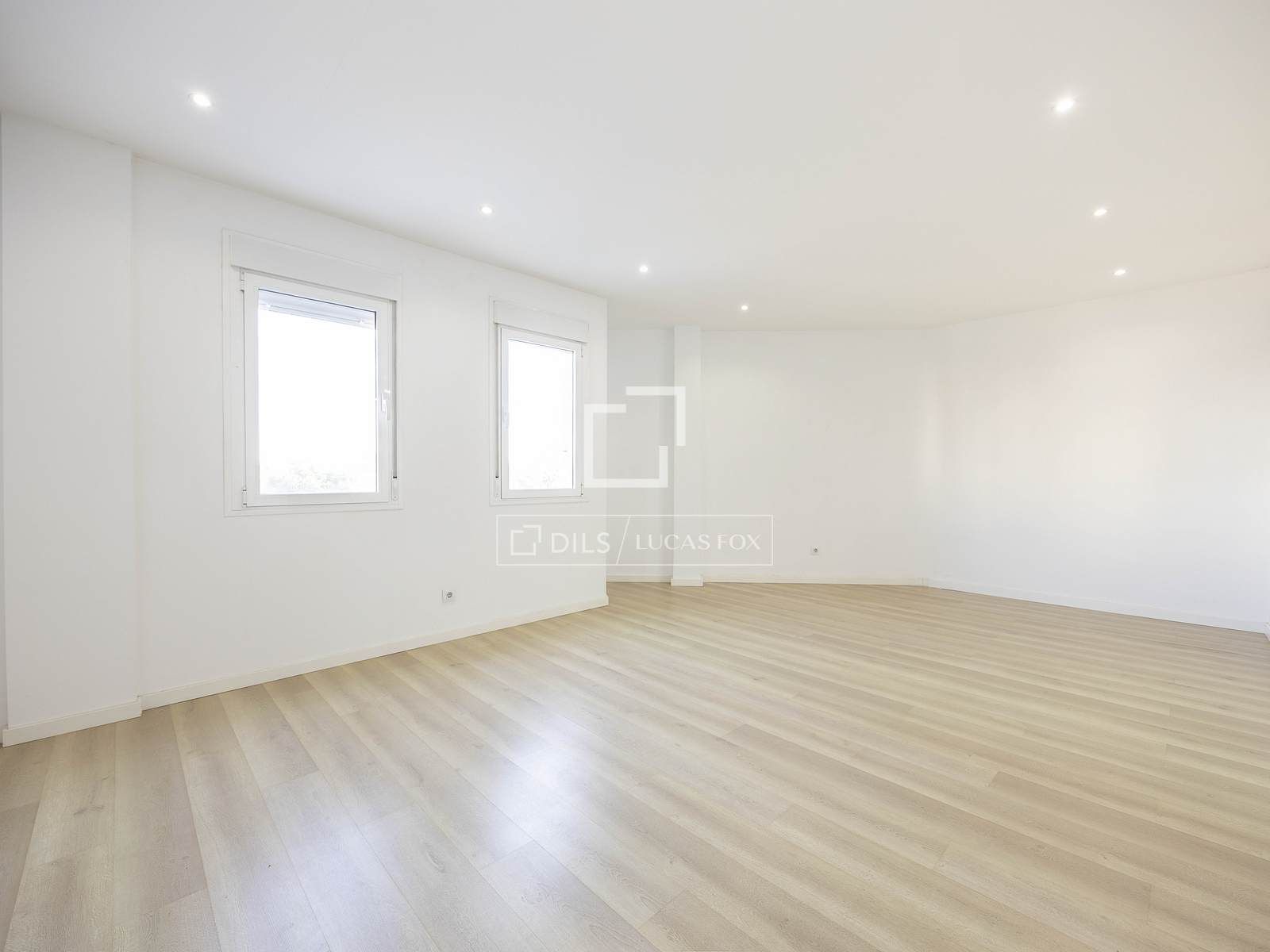 Bedroom of Flat to rent in  Valencia Capital  with Air Conditioner, Heating and Parquet flooring