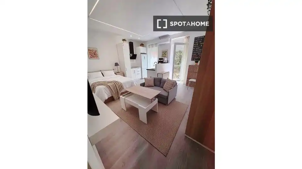 Appartement avec terrasse à louer à Tetuán