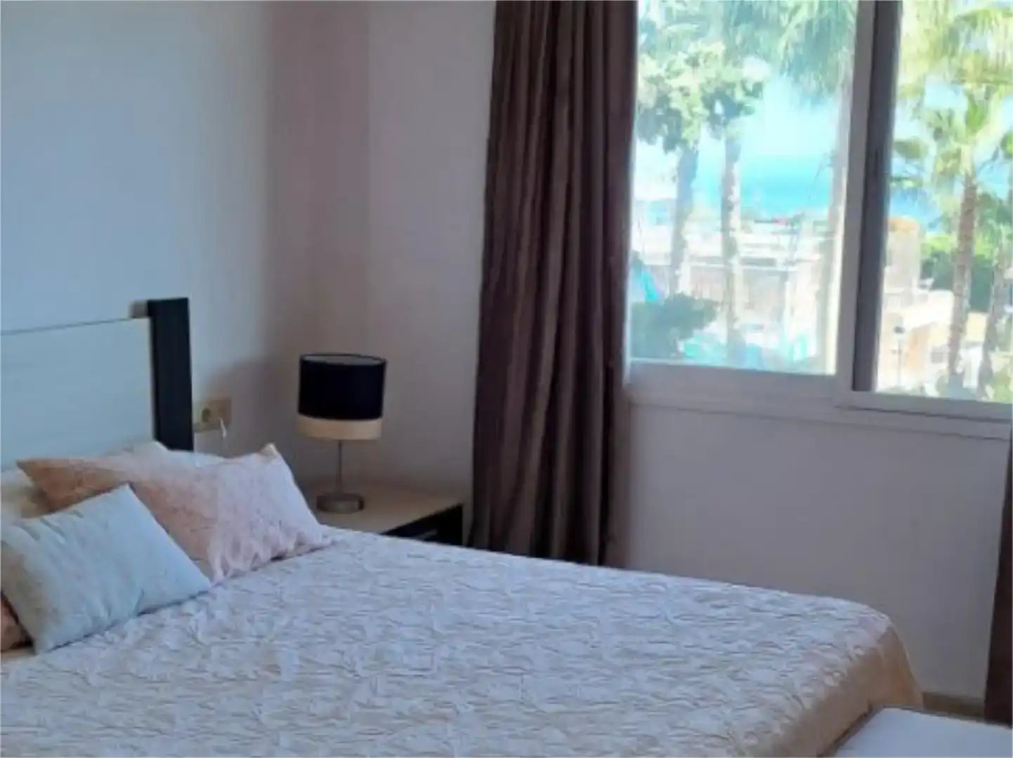 Habitación de Piso de alquiler en Marbella con Aire acondicionado, Piscina y Amueblado